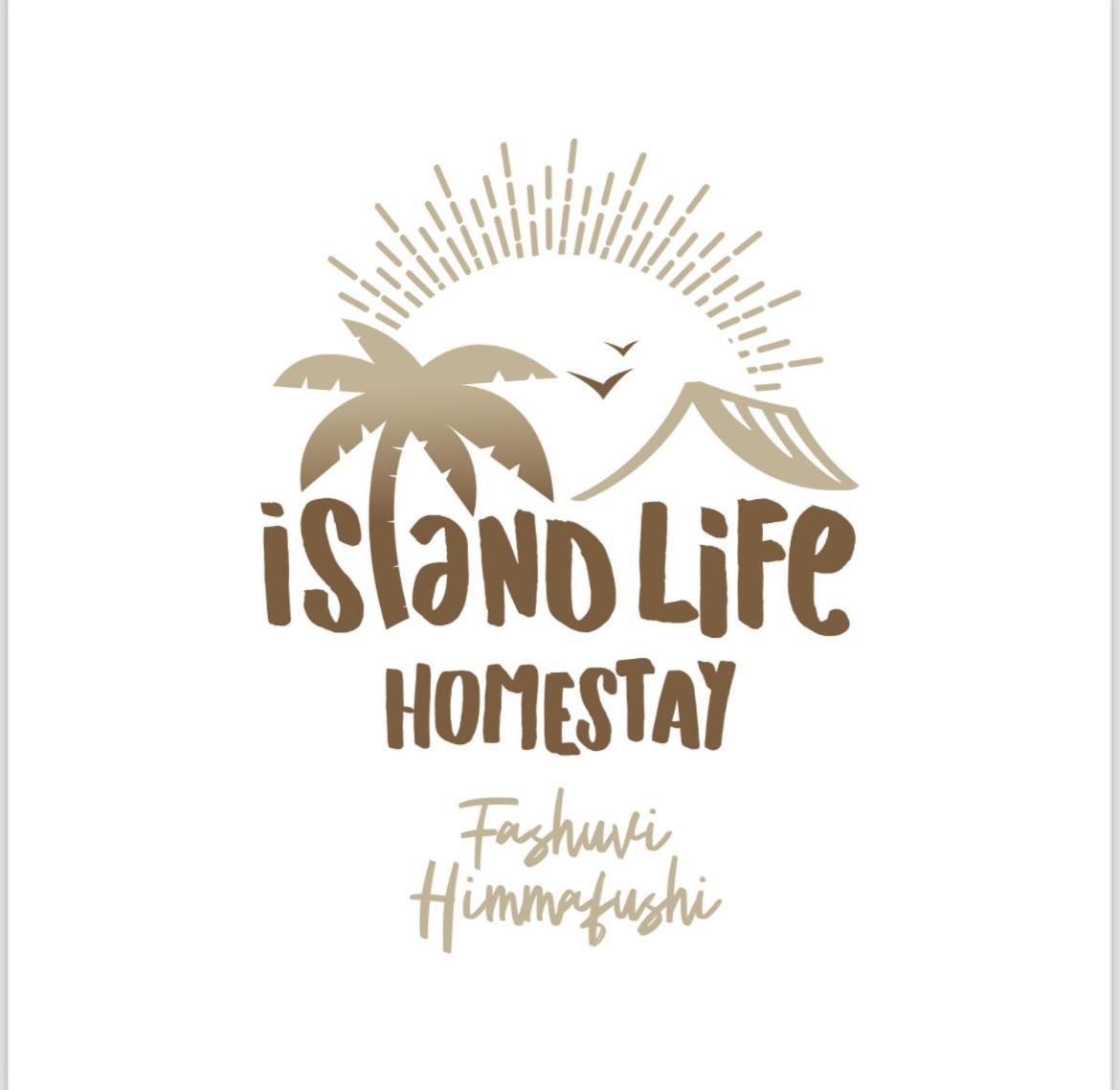 Island Life Homestay *